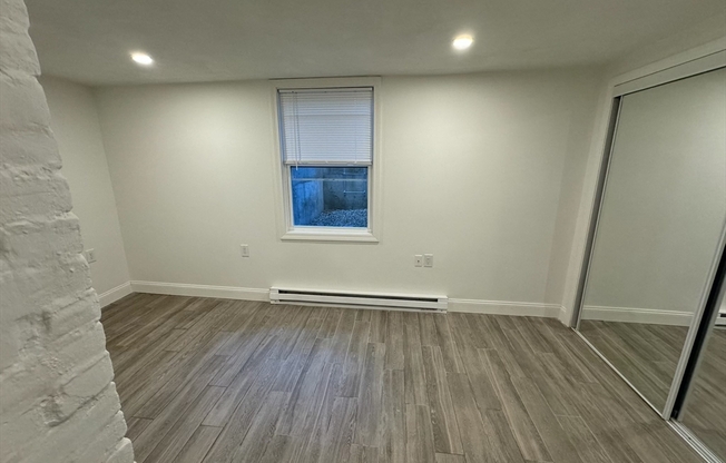 1 bed, 1 bath, 600 sqft, $2,100, Unit 4