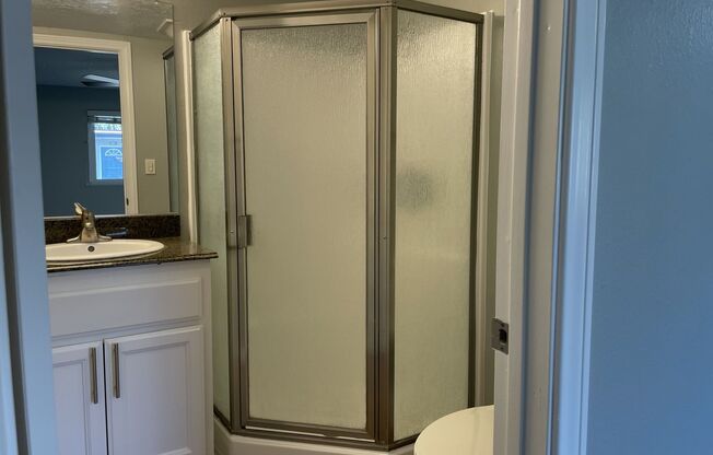 2 beds, 2 baths, 912 sqft, $2,950, Unit 0105