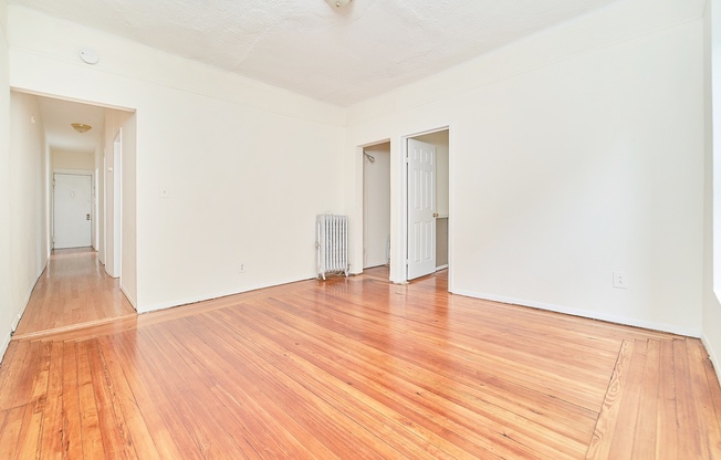 520 W 156 ST