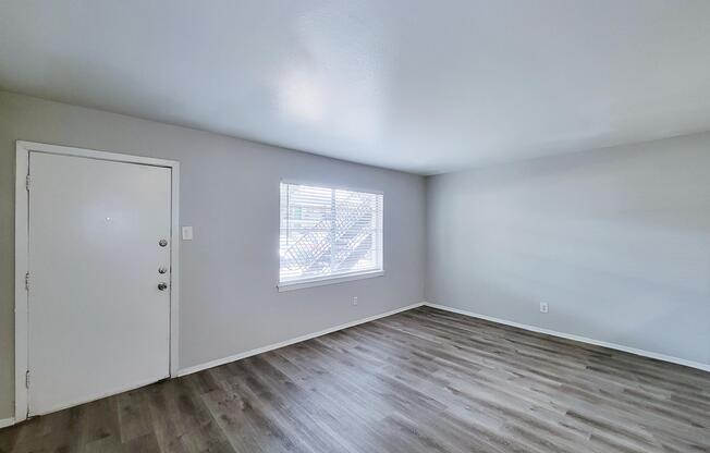 Home - Court at Oak Forest - Houston, TX