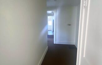 2 beds, 1 bath, $735, Unit 137B