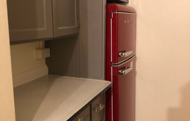 1 bed, 1 bath, 600 sqft, $2,595, Unit 22