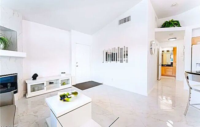 2 bed fully furnished Unit