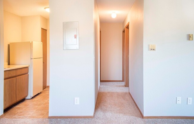 2 beds, 1 bath, 700 sqft, $1,195, Unit 209