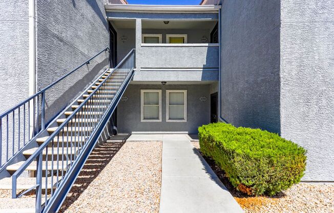 3 Bedroom Northwest Condo-Gate Community