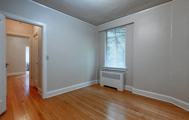 2 beds, 1 bath, 720 sqft, $1,885