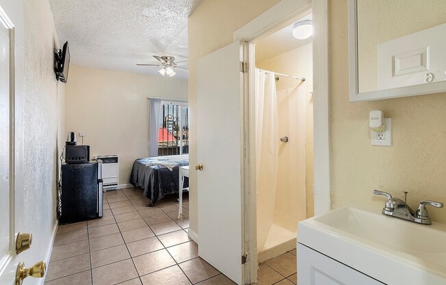 Studio, 1 bath, 154 sqft, $994.58, Unit 312