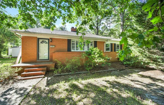 Lovely 3 Bed 2 Bath Home in Monroe!