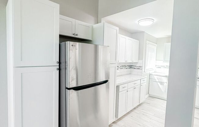 3 beds, 1 bath, 1,000 sqft, $1,975, Unit L1