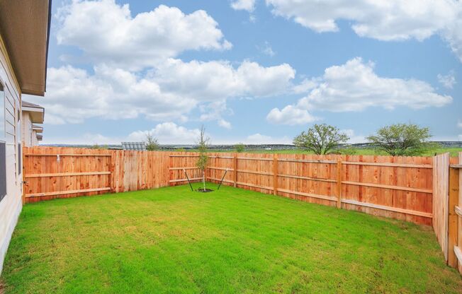 AVAILABLE NOW! GORGEOUS 3 BEDROOM DUPLEX LOCATED IN CONVERSE, TX!