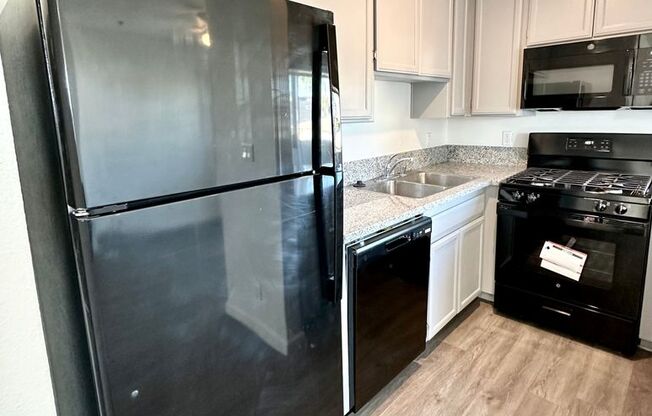 2 beds, 2 baths, $2,690, Unit 201