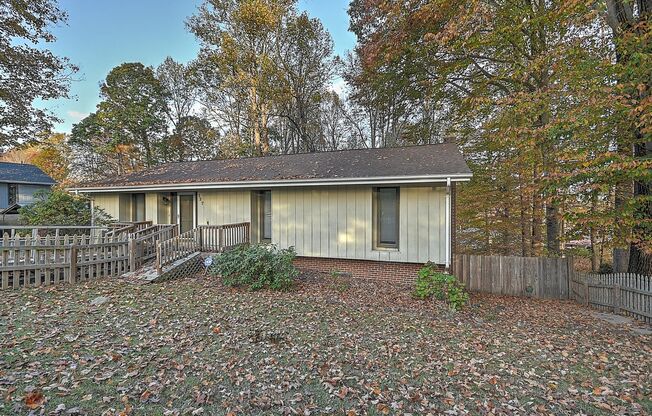 137 Poplar Hill Dr, Johnson City, TN