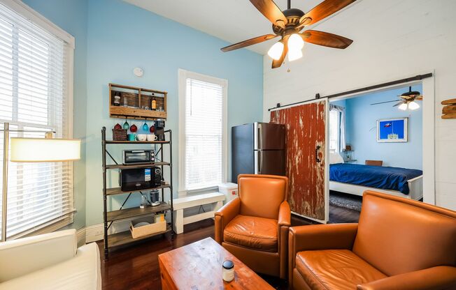 Charmer Close to Downtown!