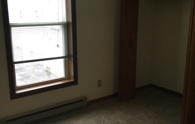 2 beds, 1 bath, 950 sqft, $1,700, Unit 7641CB