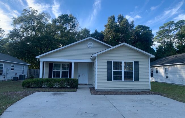 3 Bedroom 2 Bath House on Victory Gardens Available Now