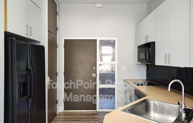 514 W. 10th Street Apt:203