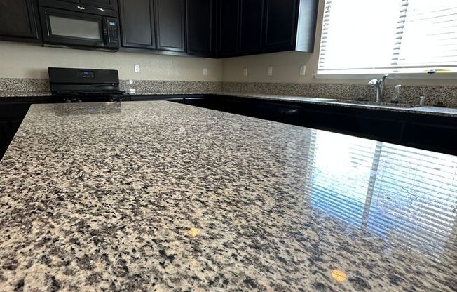 Garibaldi Ranch beautiful 4bedroom 3 full bathroom home!