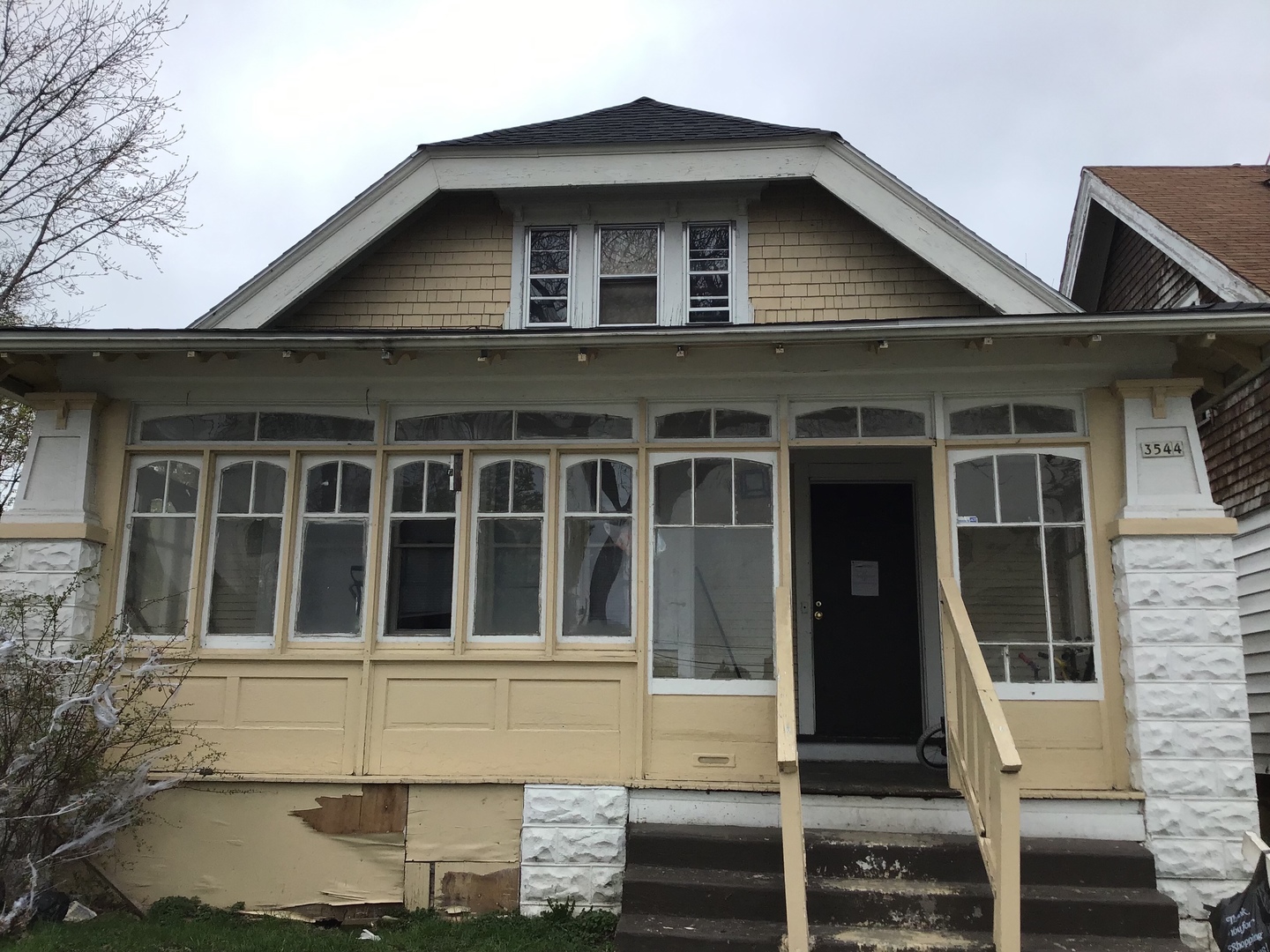 3 bedroom 1.5 bathroom single family home with off street parking