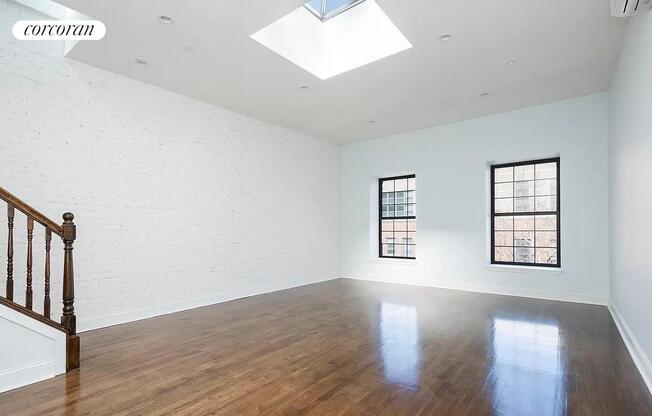 226 W 132 ST