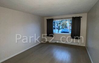 2 beds, 1 bath, $1,650, Unit 1114 S Monroe St.