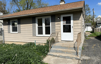 2382 PONTIAC ST