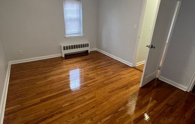 1 bed, 1 bath, 800 sqft, $1,525, Unit 415 12-G