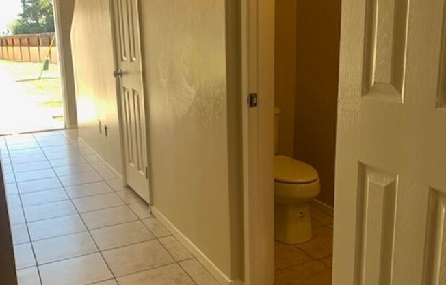 2 beds, 1.5 baths, $1,550, Unit C-09