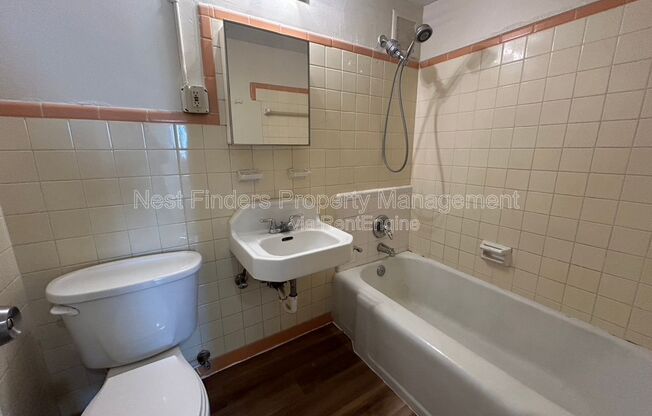 Studio, 1 bath, 425 sqft, $850, Unit 1412