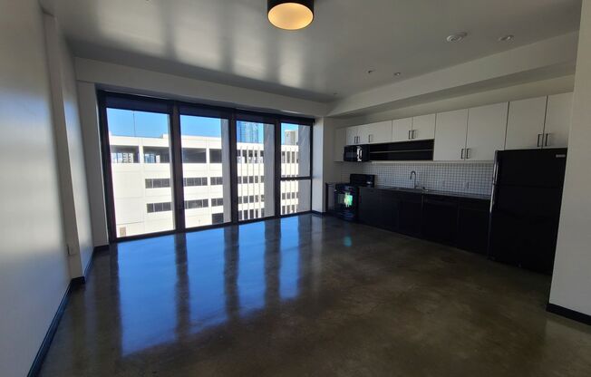 Studio, 1 bath, 630 sqft, $2,330, Unit 0502