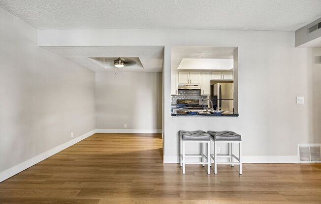 2 beds, 2 baths, 976 sqft, $1,448, Unit 5F