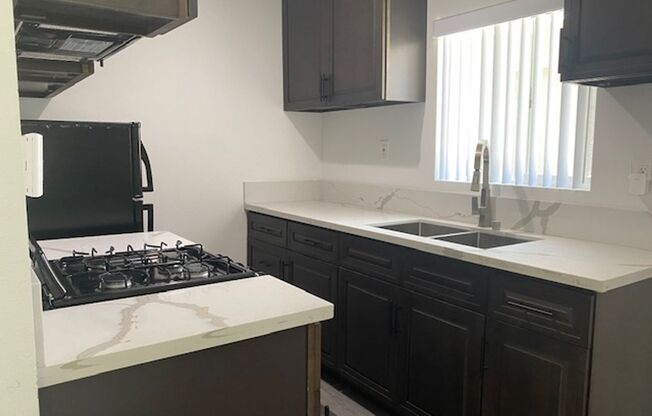 2 beds, 1 bath, $1,995