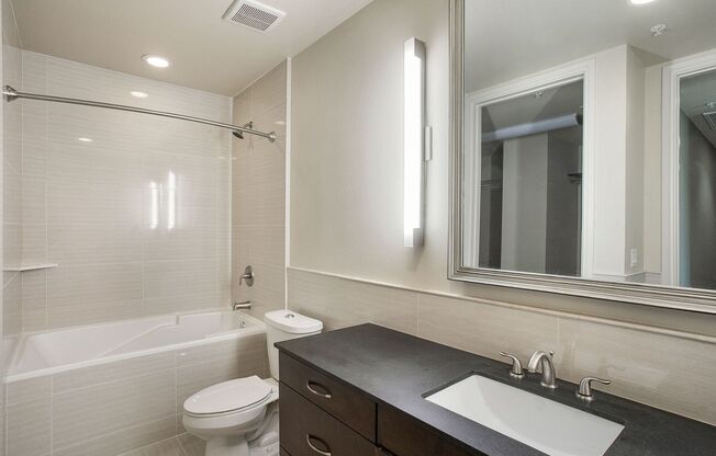 2 beds, 2.5 baths, 2,171 sqft, $9,728, Unit 1910