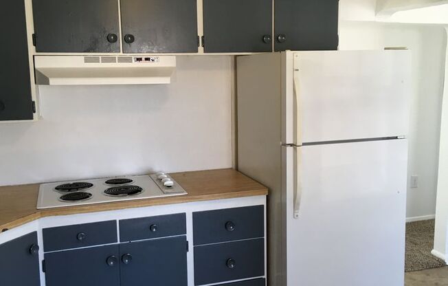 2 beds, 1 bath, 700 sqft, $995, Unit 3510 UP