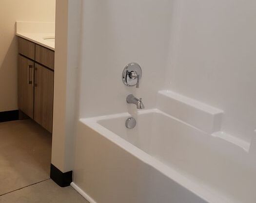 1 bed, 1 bath, 700 sqft, $1,245, Unit Unit 201