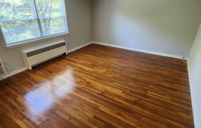 1 bed, 1 bath, 663 sqft, $2,050, Unit D-04