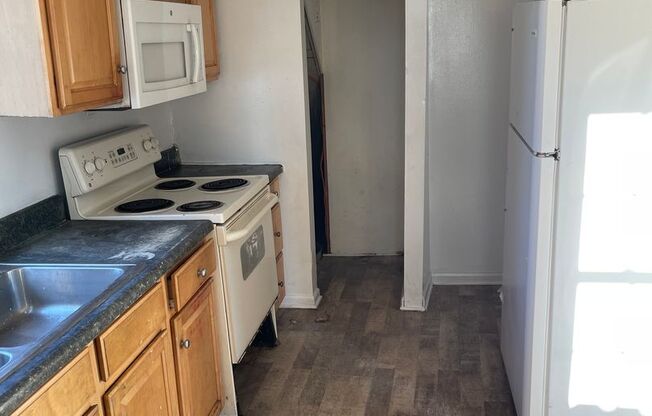 3 beds, 1 bath, $1,473