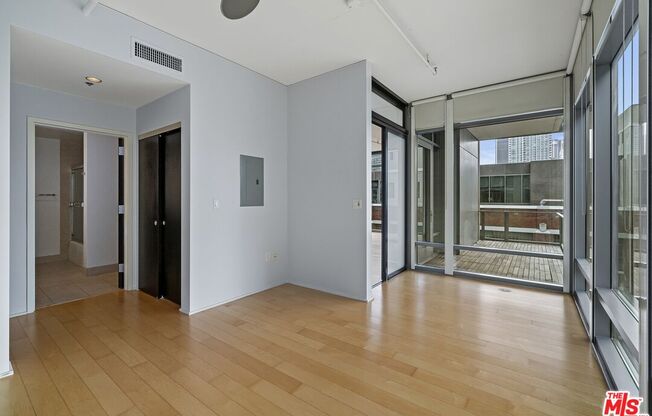 1 bed, 2 baths, 1,110 sqft, $4,000, Unit 815