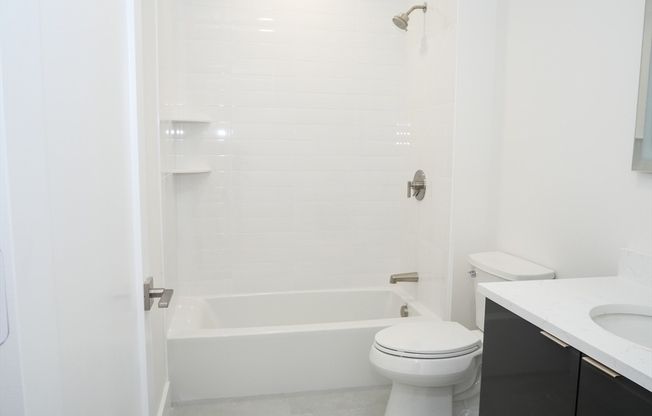 Studio, 1 bath, 453 sqft, $2,400, Unit 304