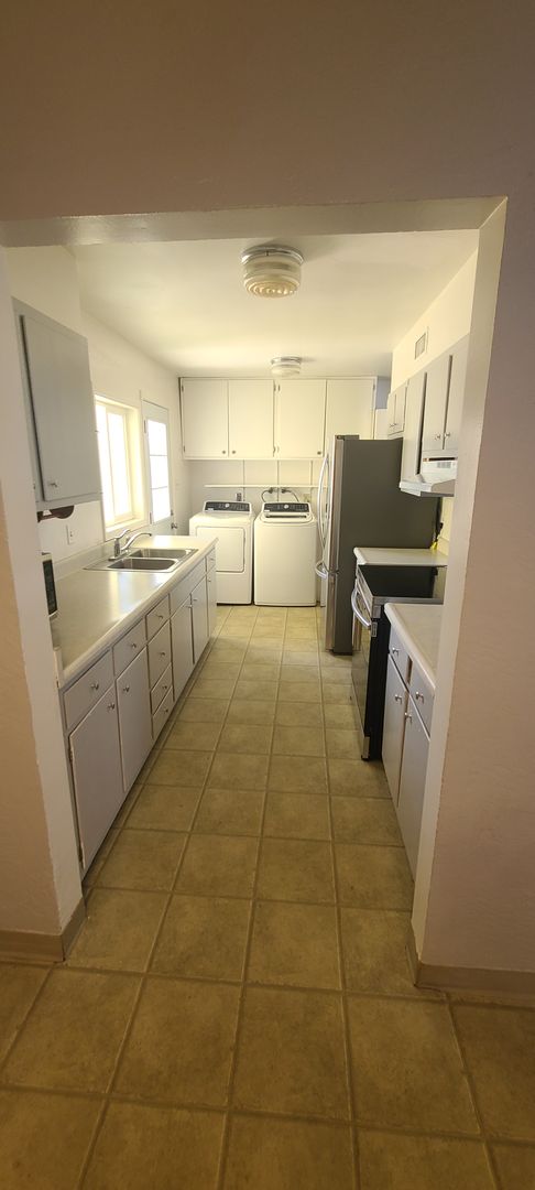 3 beds, 1 bath, $1,850