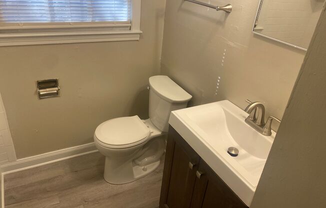 2 beds, 1 bath, $995