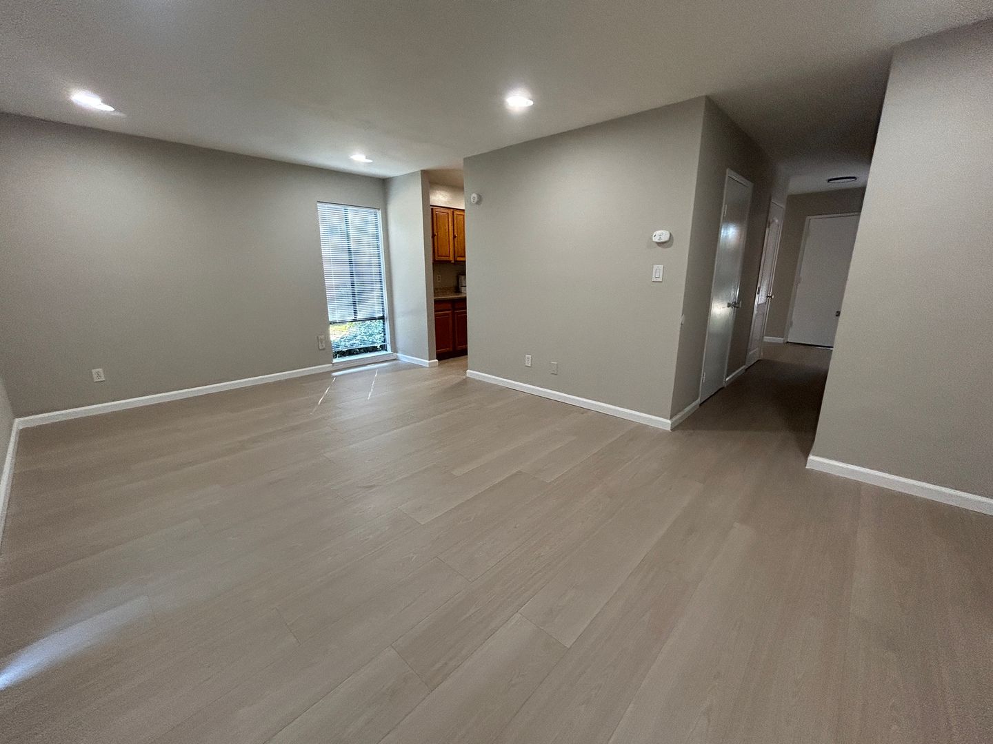 Nice 3br/1.5ba Town Home. Great school. Walking distance to BART.