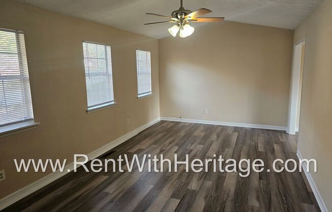 WOW!!!....WHAT AN AWESOME HOME. GREAT HOME WITH PLENTY OF SPACE.
