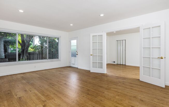 Spacious 2BR on Millionaire's Row!