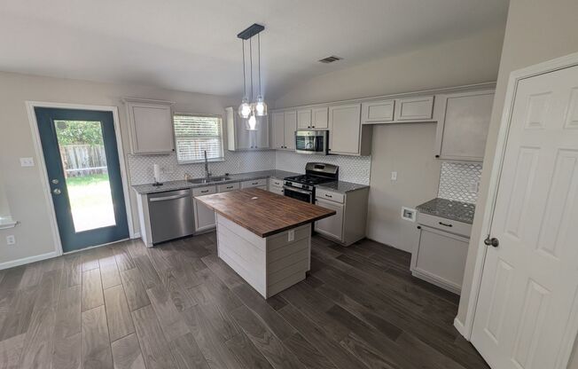 Amazing home ready to move in!
