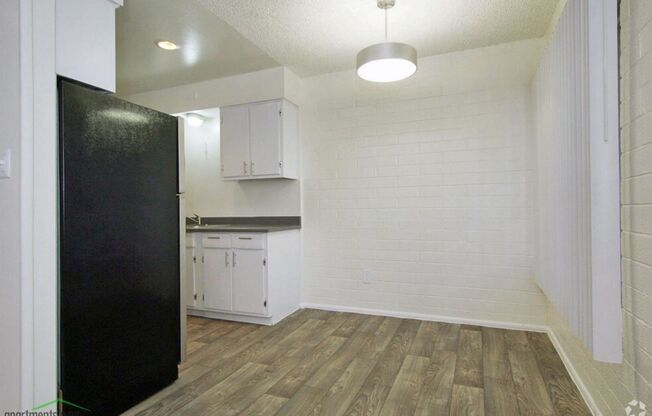 1 bed, 1 bath, 820 sqft, $1,299, Unit W209