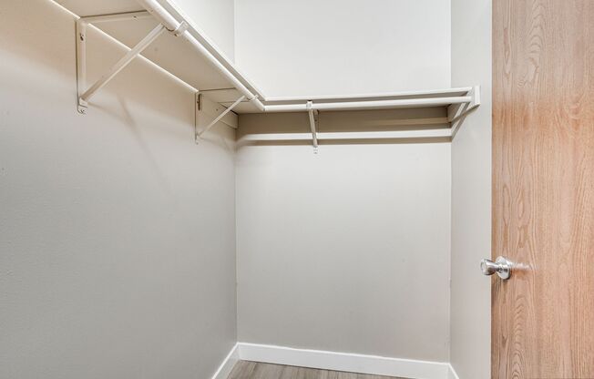 3 beds, 2 baths, 1,400 sqft, $1,999, Unit SM10D