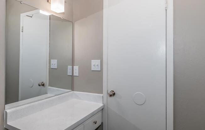 1 bed, 1 bath, 616 sqft, $1,060