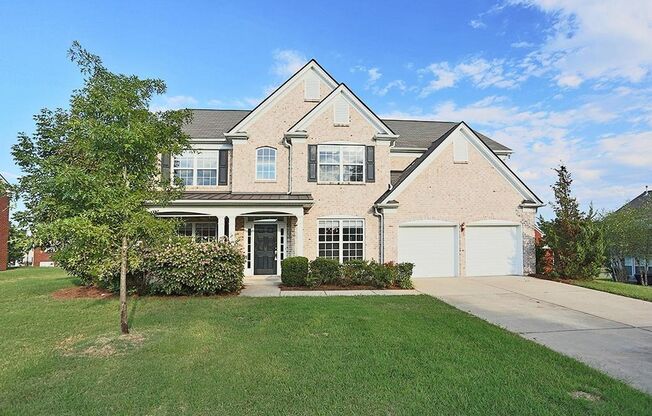 Family friendly home in highly sought after Winterset Woods!