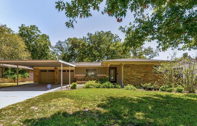 2014 WOODVINE DR