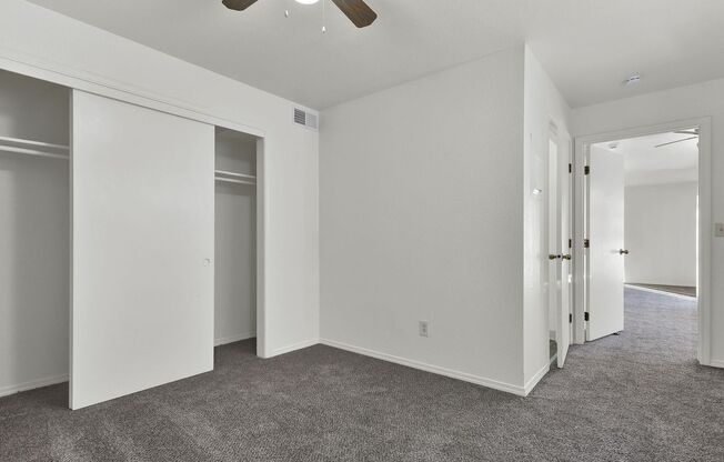 1 bed, 1 bath, 570 sqft, $1,250, Unit 1042-109